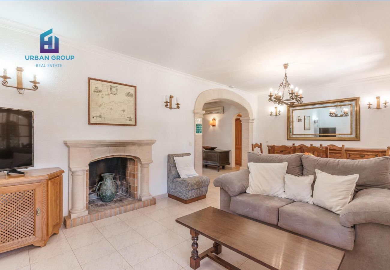 Casa rural en Pollensa / Pollença - Estupenda Villa en Pollensa  con Piscina y Yacusi