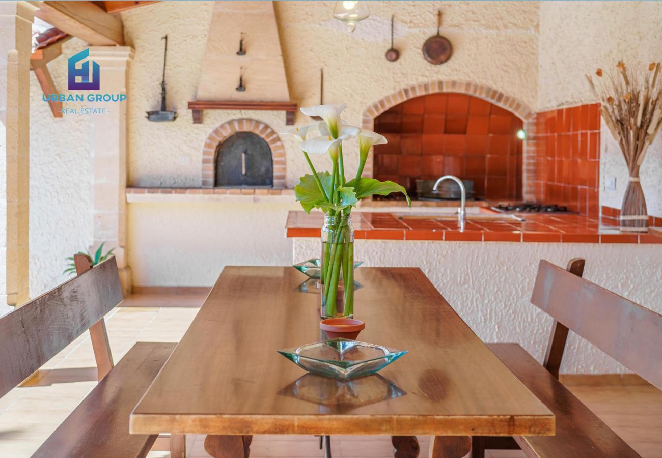 Casa rural en Pollensa / Pollença - Estupenda Villa en Pollensa  con Piscina y Yacusi