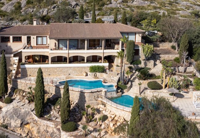 Chalet en Port de Pollença - Villa Ánforas en El Vilà