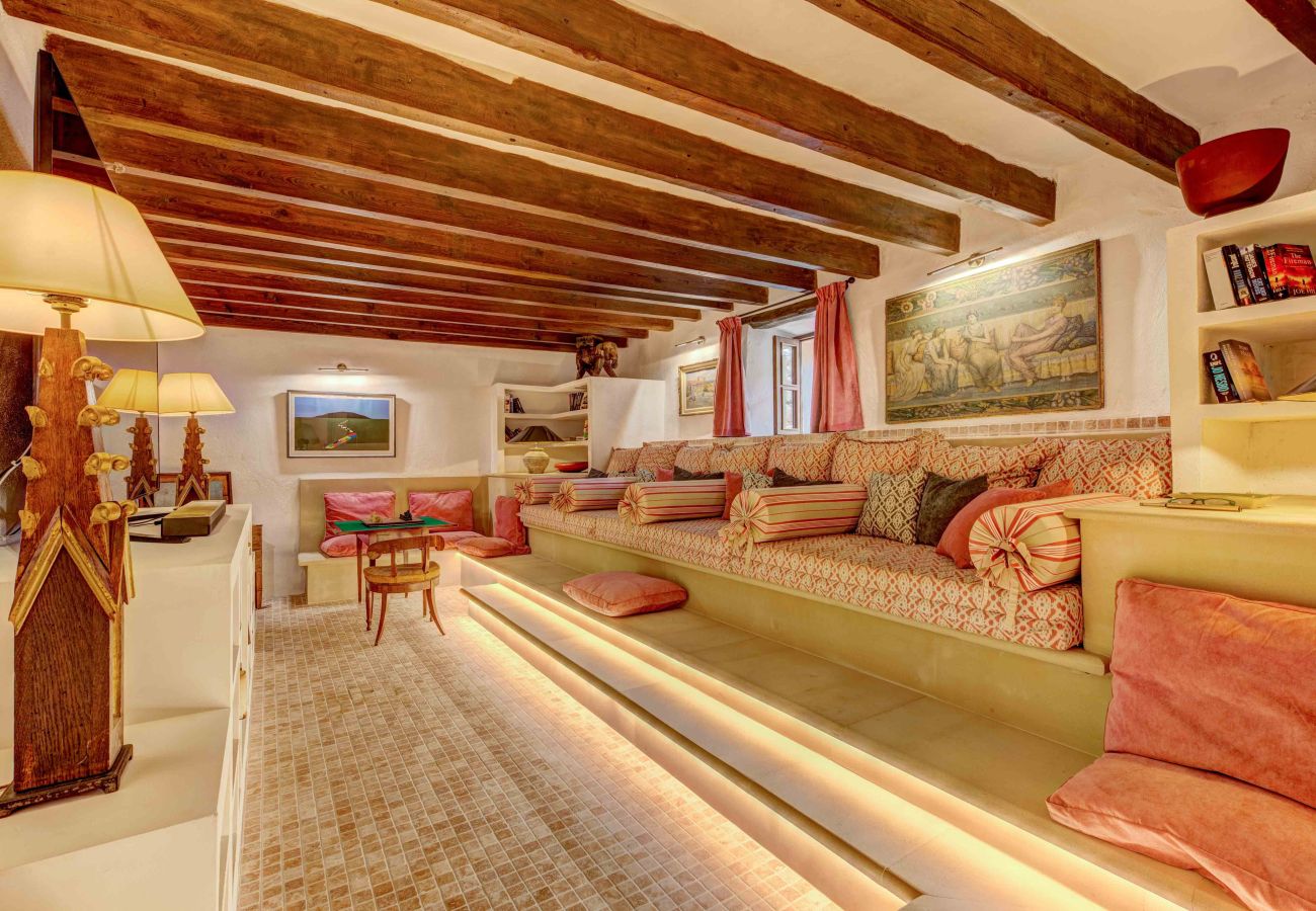 Casa rural en Pollensa - Finca reformada con piscina climatizada entre Pollensa y Puerto Pollensa