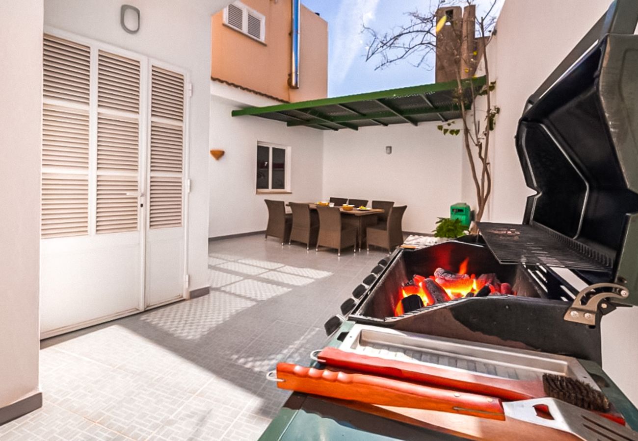 Chalet en Santa Margarida - Lujosa villa tradicional mallorquina de 4 dormitorios