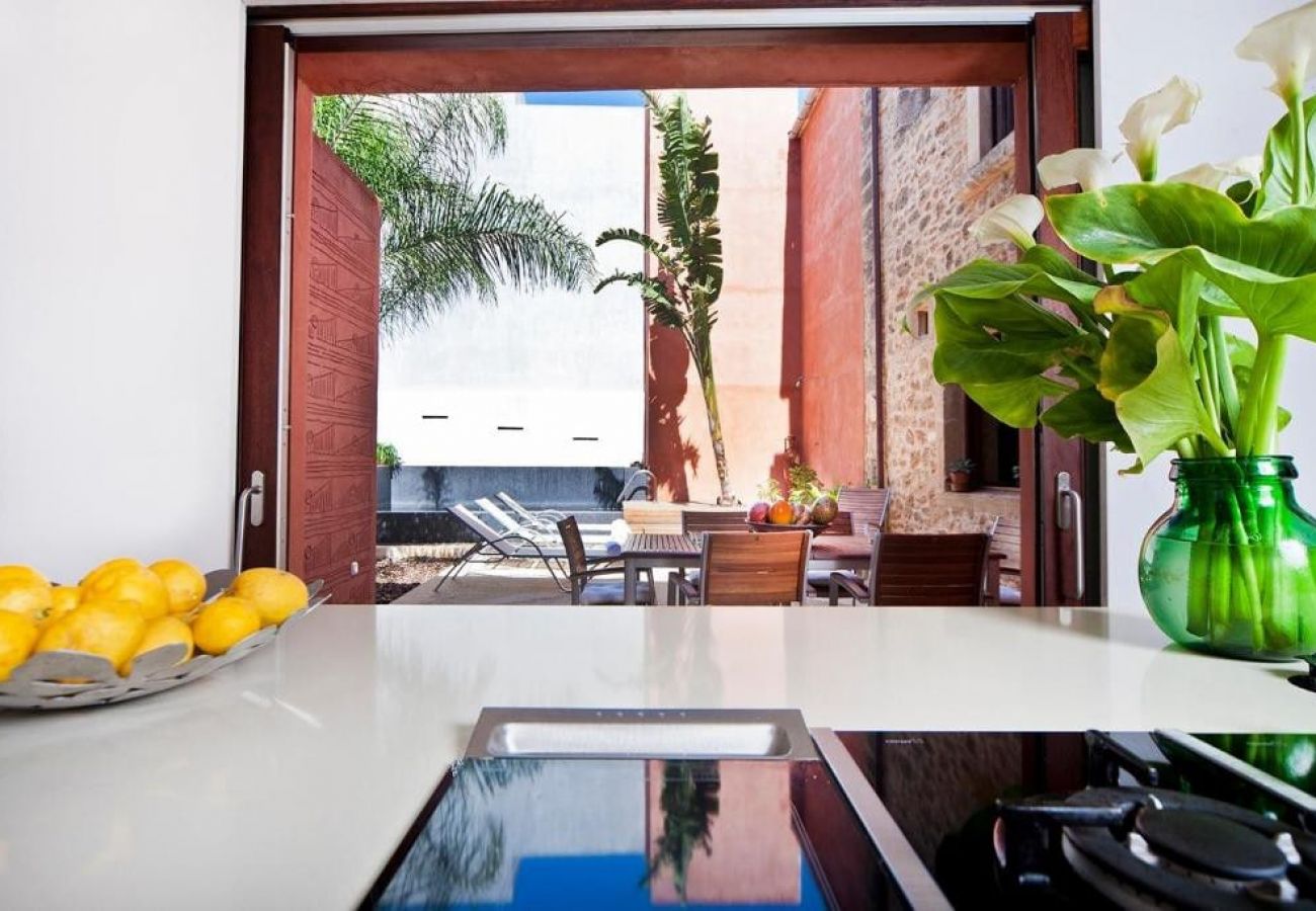 Ferienhaus in Alcudia - Fantastisches Stadthaus mit Swimmingpool
