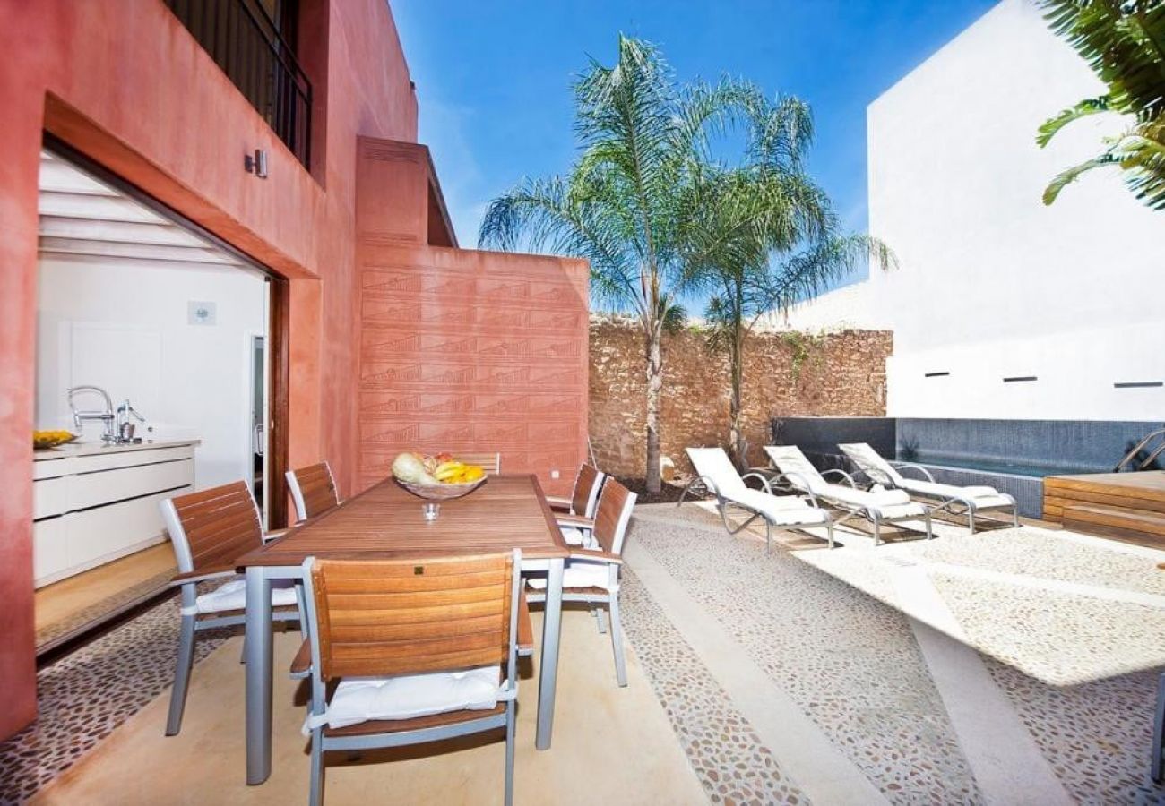 Ferienhaus in Alcudia - Fantastisches Stadthaus mit Swimmingpool