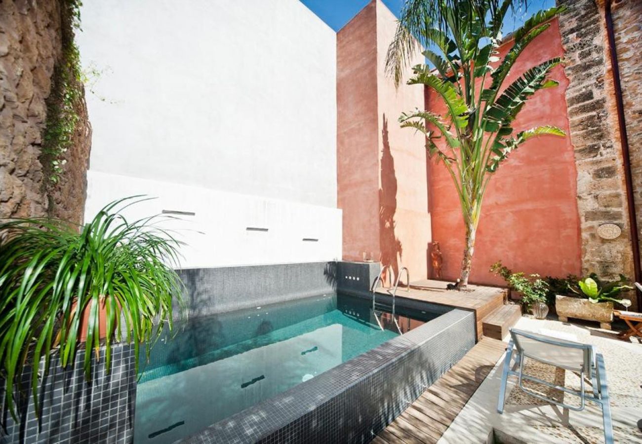 Ferienhaus in Alcudia - Fantastisches Stadthaus mit Swimmingpool