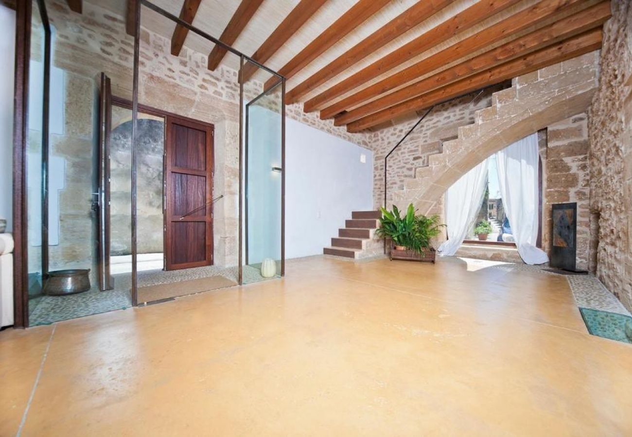 Ferienhaus in Alcudia - Fantastisches Stadthaus mit Swimmingpool