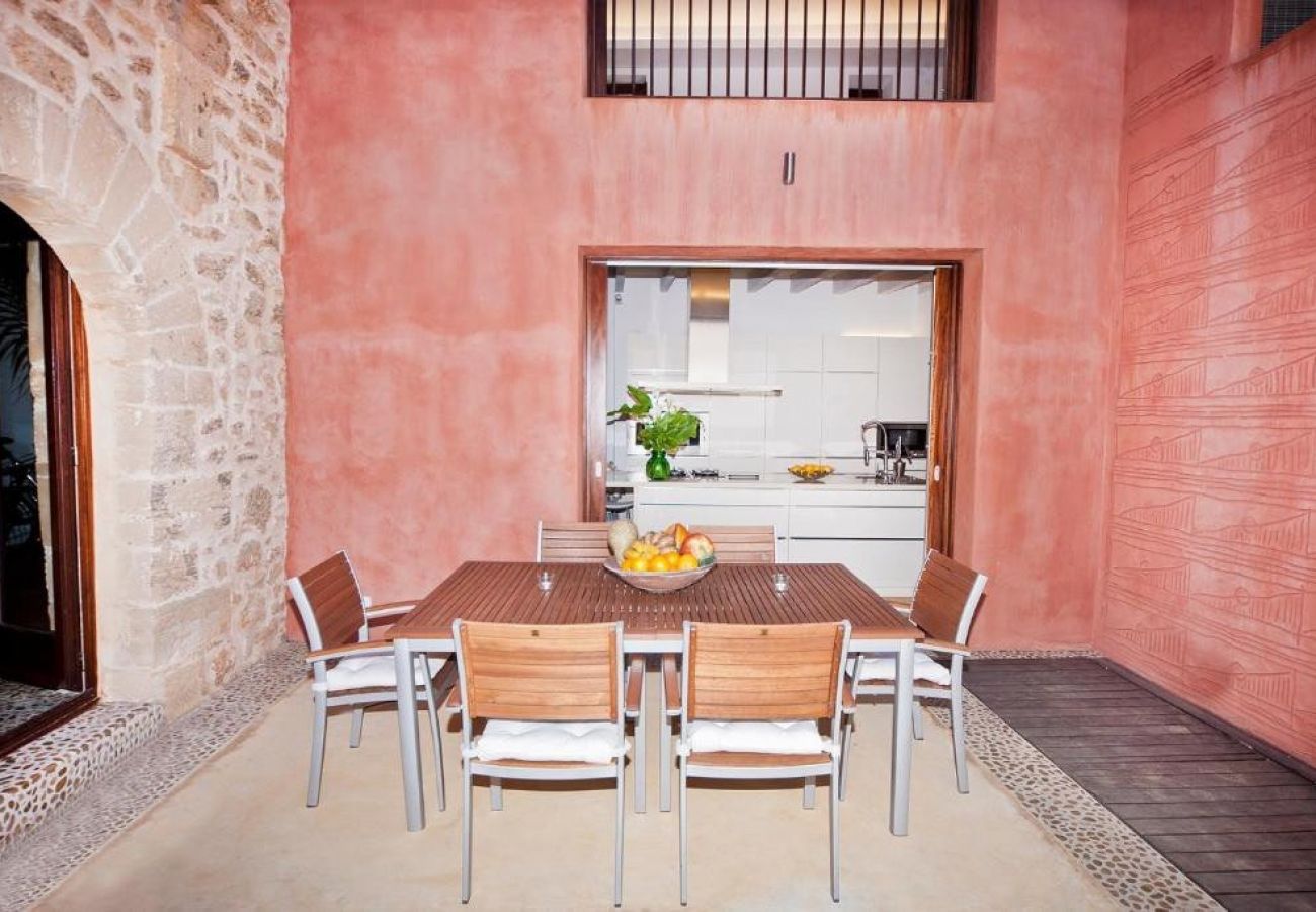 Ferienhaus in Alcudia - Fantastisches Stadthaus mit Swimmingpool