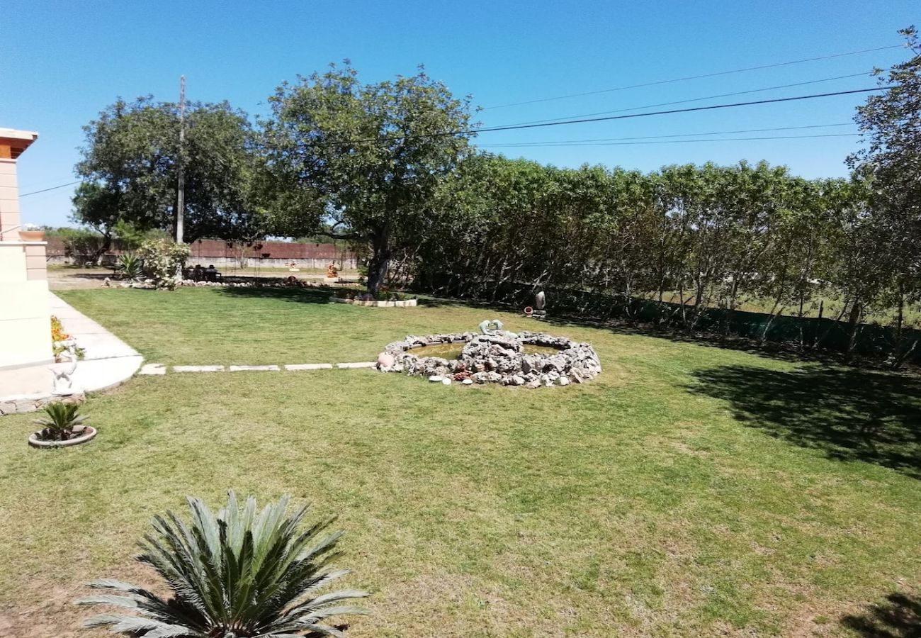 Villa in Arta - -