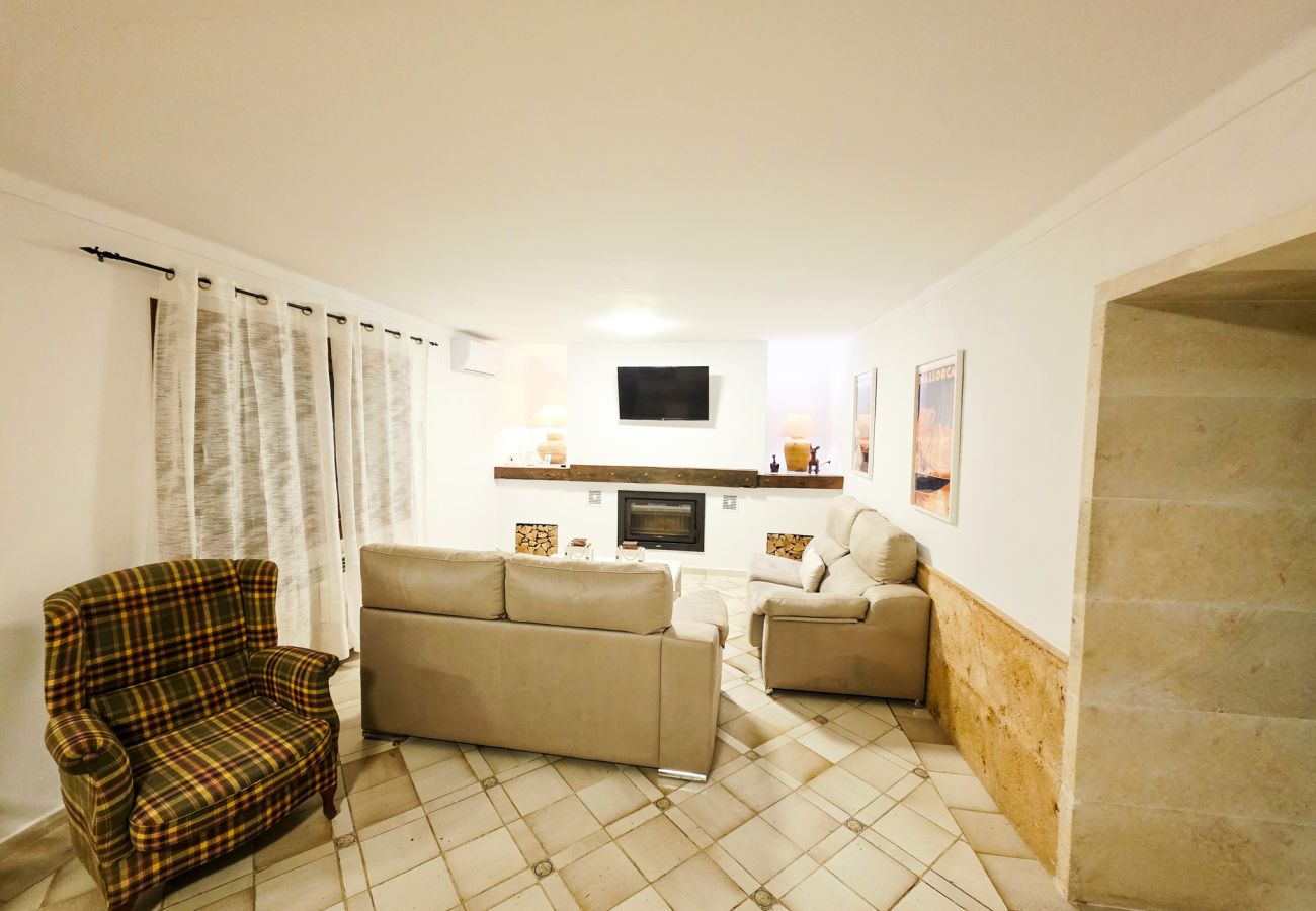 Villa in Santa Margarida - Große Villa zum Genießen und Ausruhen