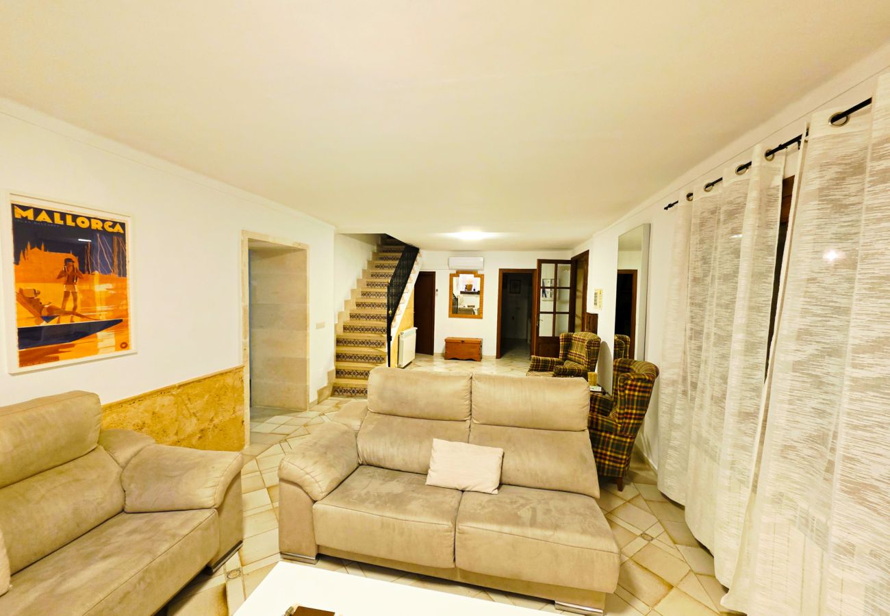 Villa in Santa Margarida - Große Villa zum Genießen und Ausruhen