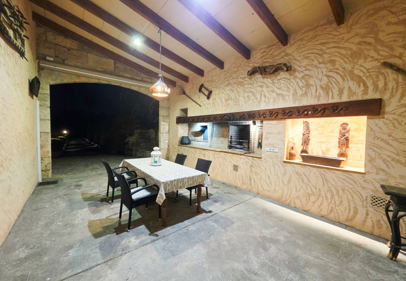 Villa in Santa Margarida - Große Villa zum Genießen und Ausruhen