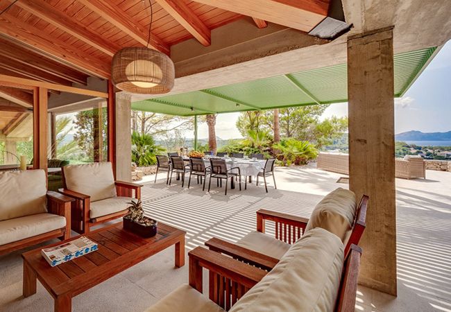 Chalet in Port de Pollença - Exklusive Luxusvilla mit Meerblick Chalet in Port de Pollença - Exklusive Luxusvilla mit Meerblick