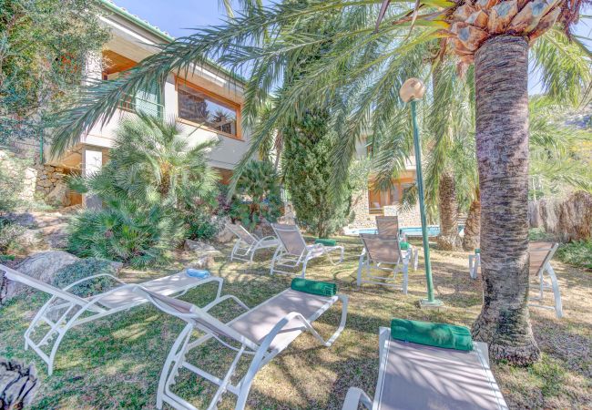 Chalet in Port de Pollença - Exklusive Luxusvilla mit Meerblick Chalet in Port de Pollença - Exklusive Luxusvilla mit Meerblick