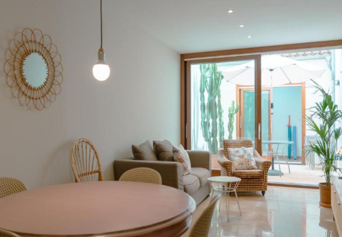Apartment in Muro - Pisos en ciudad de Muro , confortables y modernos 